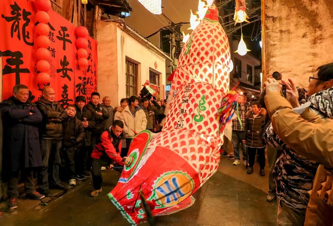 歙县徽州古城渔灯、瞻淇村鱼灯